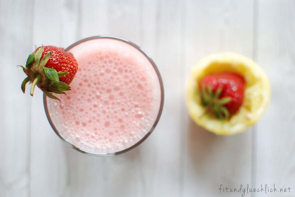 Strawberry-Buttermilk-Smoothie-1